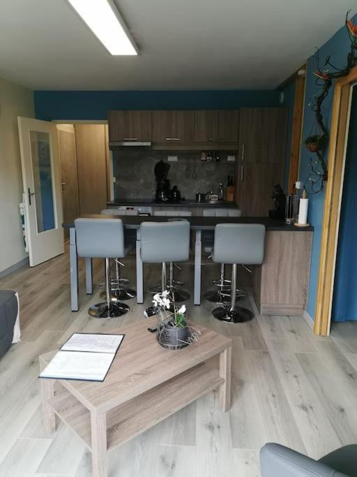 Le Bonheur Au Vert Feuillage Honfleur Zewnętrze zdjęcie